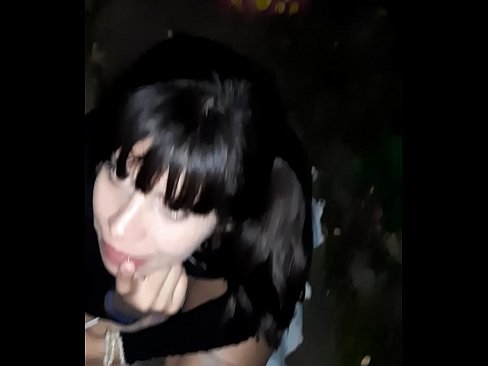 ❤️ Na ulici opuchnutý penis výmenou za cukríky ❤️❌ Sex video na sk.desixxxtube.ru ❌❤
