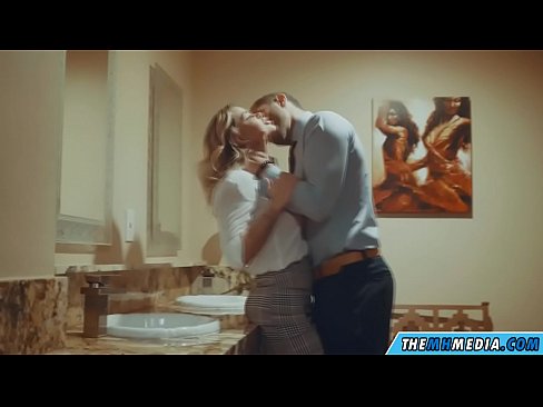 ❤️ Keď vás prsnatá blondínka zvádza na verejných toaletách ❤️❌ Sex video na sk.desixxxtube.ru ❌❤